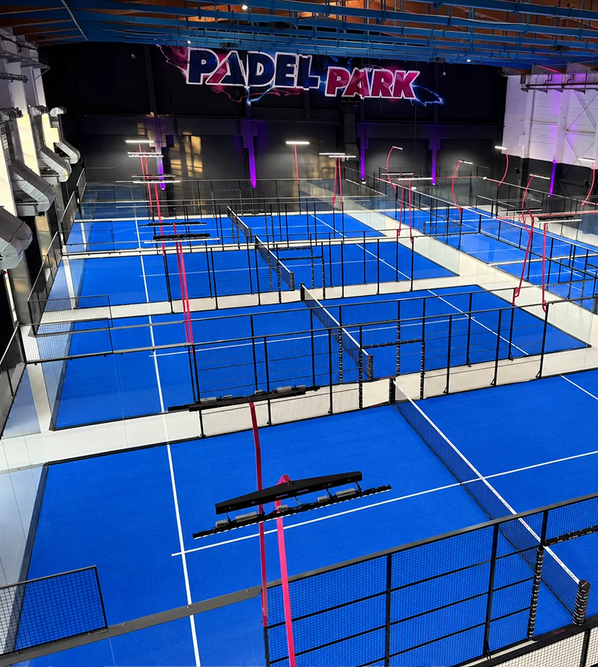 Moderner Padelcourt im Padelpark in Mönchengladbach Neuwerk